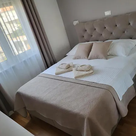 Malu Apartman Apartment
