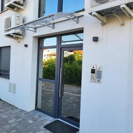 Malu Apartman Apartment Zadar
