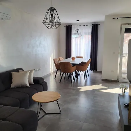 Malu Apartman 公寓
